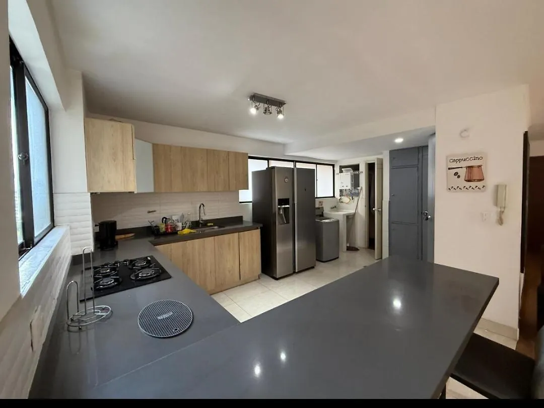 Poblado La 10 Apartment Medellin