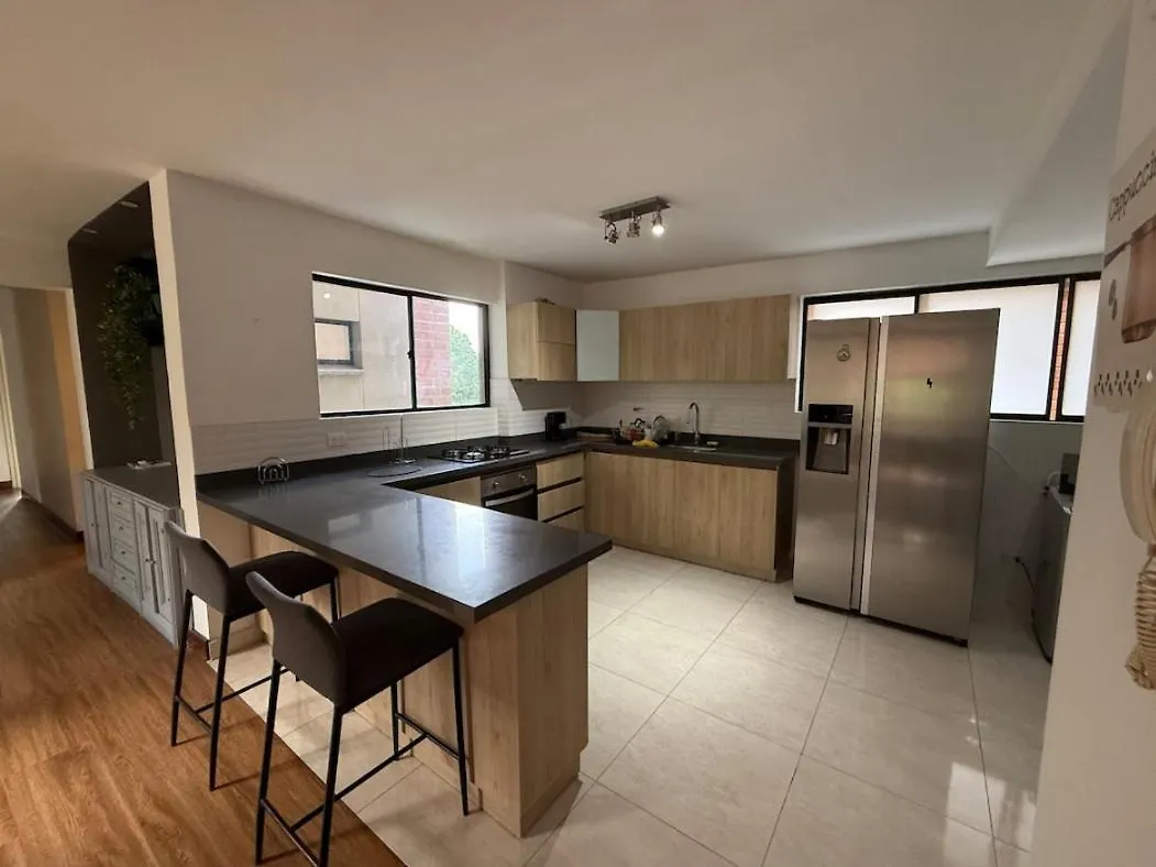 Poblado La 10 Apartment Medellin